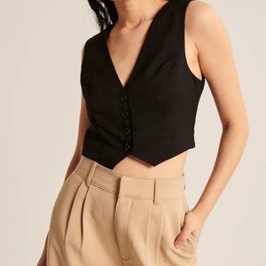 Abercrombie & Fitch Black Cropped Satin Back Vest (NWT)